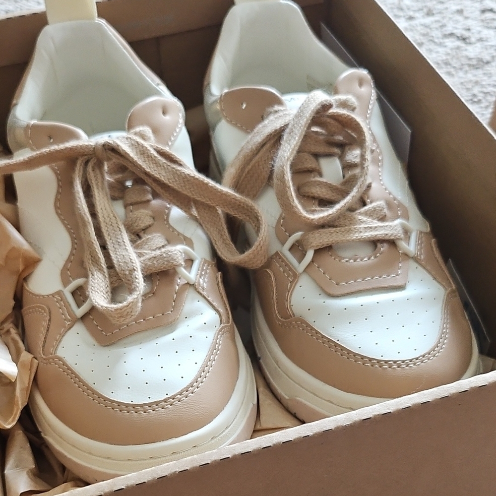Mi.iM Tan and White Sneakers